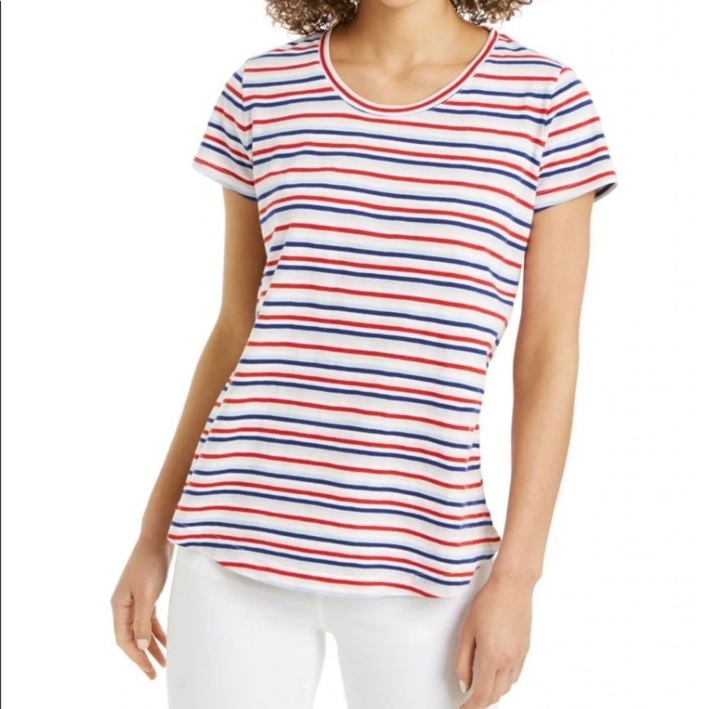New with tag style and co women scoop neck patterned top